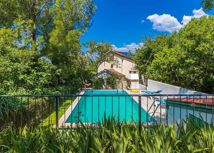 Kuca Za Odmor Dunja Sa Privatnim Bazenom Casa vacanze Omišalj