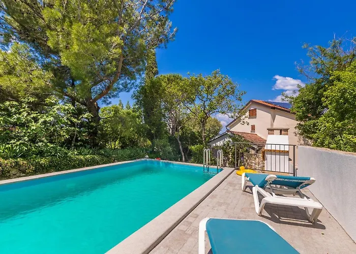 Casa vacanze Kuca Za Odmor Dunja Sa Privatnim Bazenom Omišalj