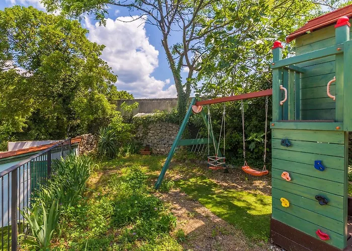 Casa vacanze Kuca Za Odmor Dunja Sa Privatnim Bazenom Omišalj