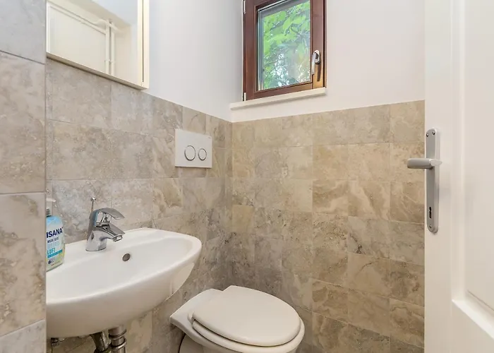 Casa vacanze Kuca Za Odmor Dunja Sa Privatnim Bazenom *