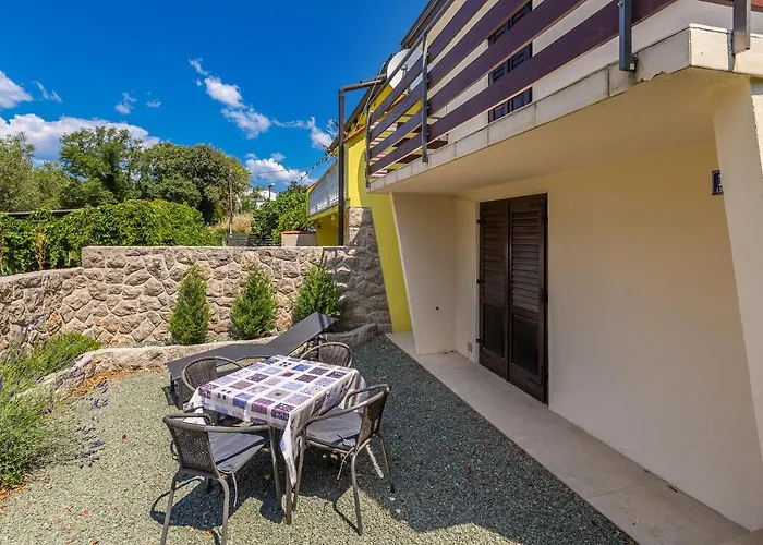 Kuca Za Odmor Dunja Sa Privatnim Bazenom Casa vacanze Omišalj