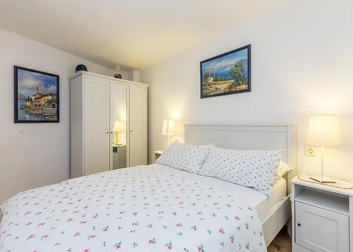 Kuca Za Odmor Dunja Sa Privatnim Bazenom * Omišalj