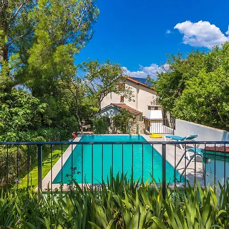 Kuca Za Odmor Dunja Sa Privatnim Bazenom Holiday home Omisalj