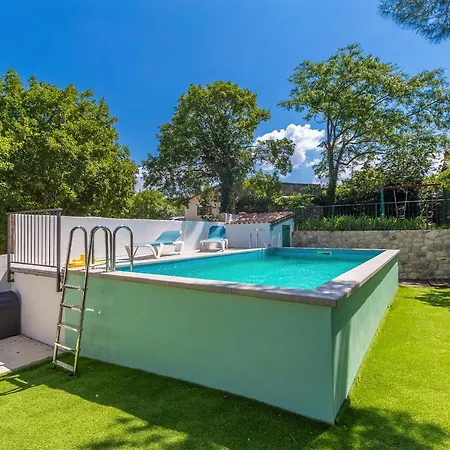 Kuca Za Odmor Dunja Sa Privatnim Bazenom Holiday home Omisalj