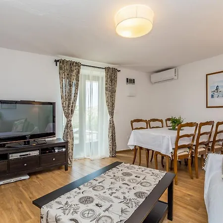 Kuca Za Odmor Dunja Sa Privatnim Bazenom *