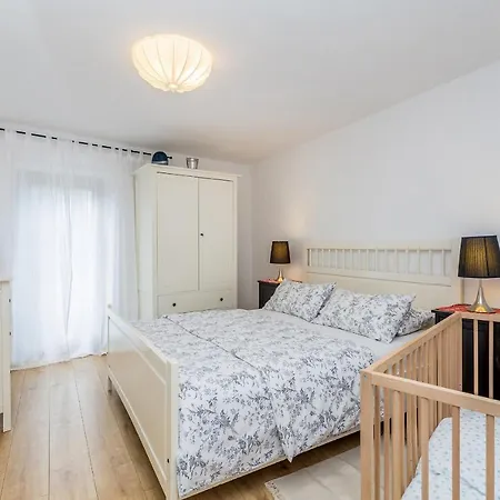 Kuca Za Odmor Dunja Sa Privatnim Bazenom * Omisalj