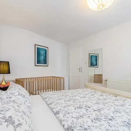 Kuca Za Odmor Dunja Sa Privatnim Bazenom Casa vacanze Omišalj