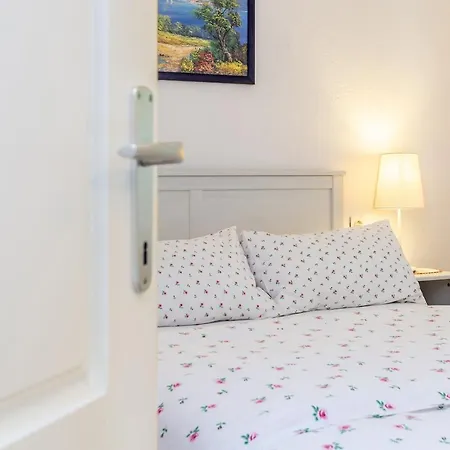 Kuca Za Odmor Dunja Sa Privatnim Bazenom Holiday home *